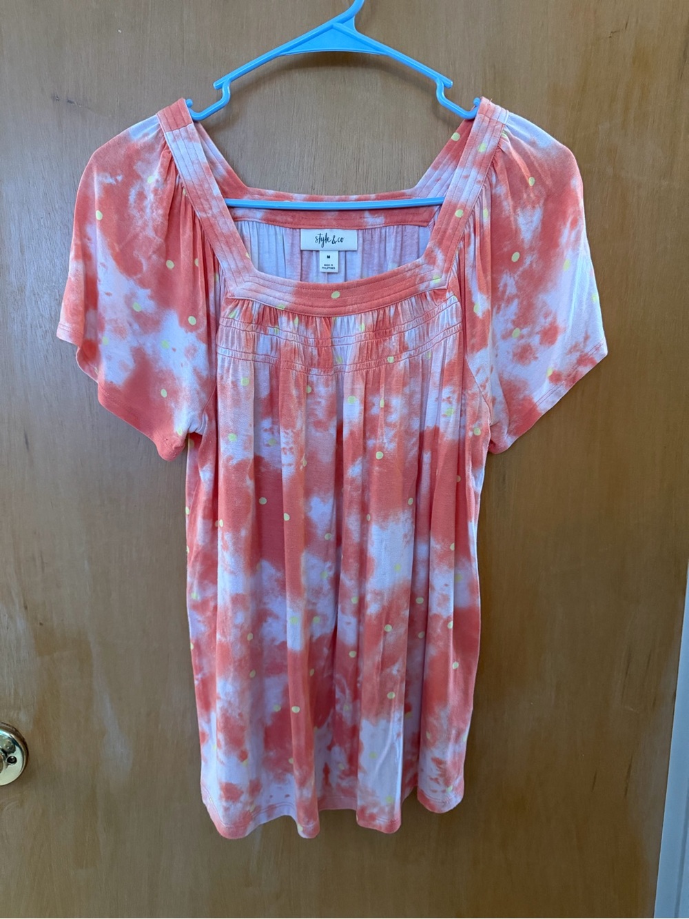 Style & Co. Coral and White Tie-Dye Square Neck Flutter Sleeve Top